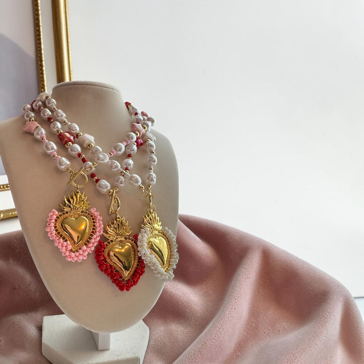 The Corazón Divino Necklace