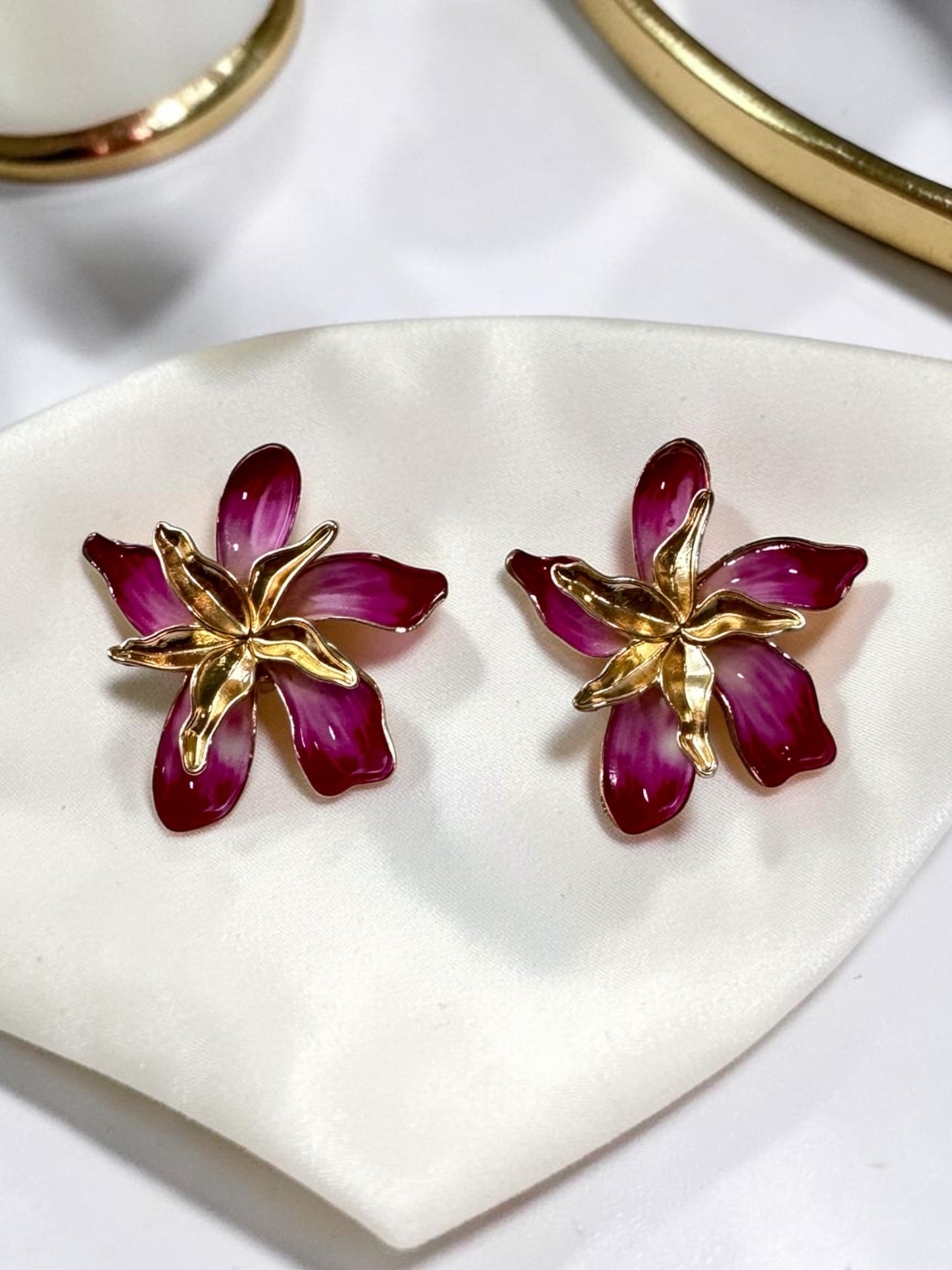 Rosé Encanto Earrings